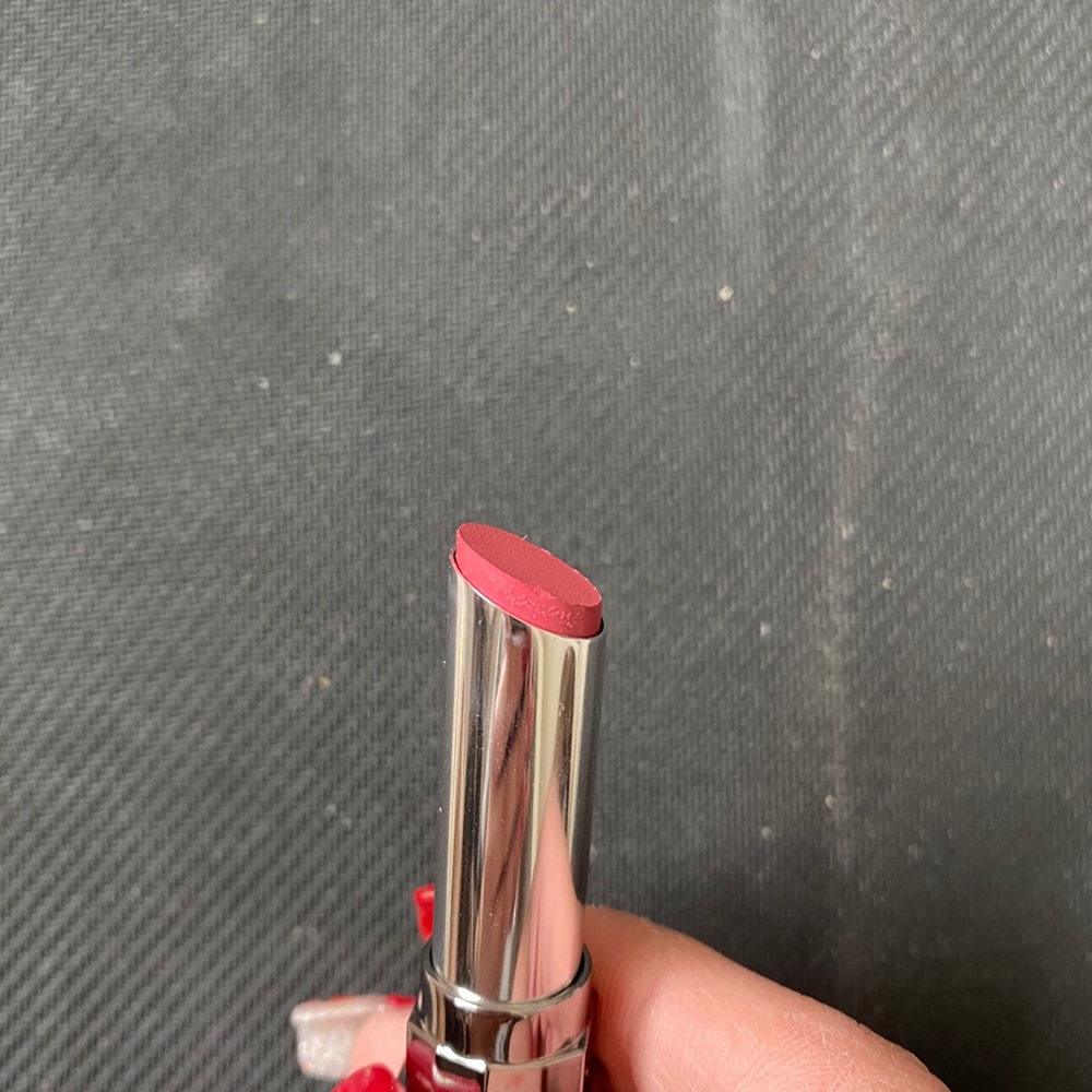 Kristofer Buckle Lipstick